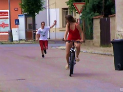 19yo Teen Cutie Takes Time Off Her Bike Ride For An Outdoors Pussy Pounding